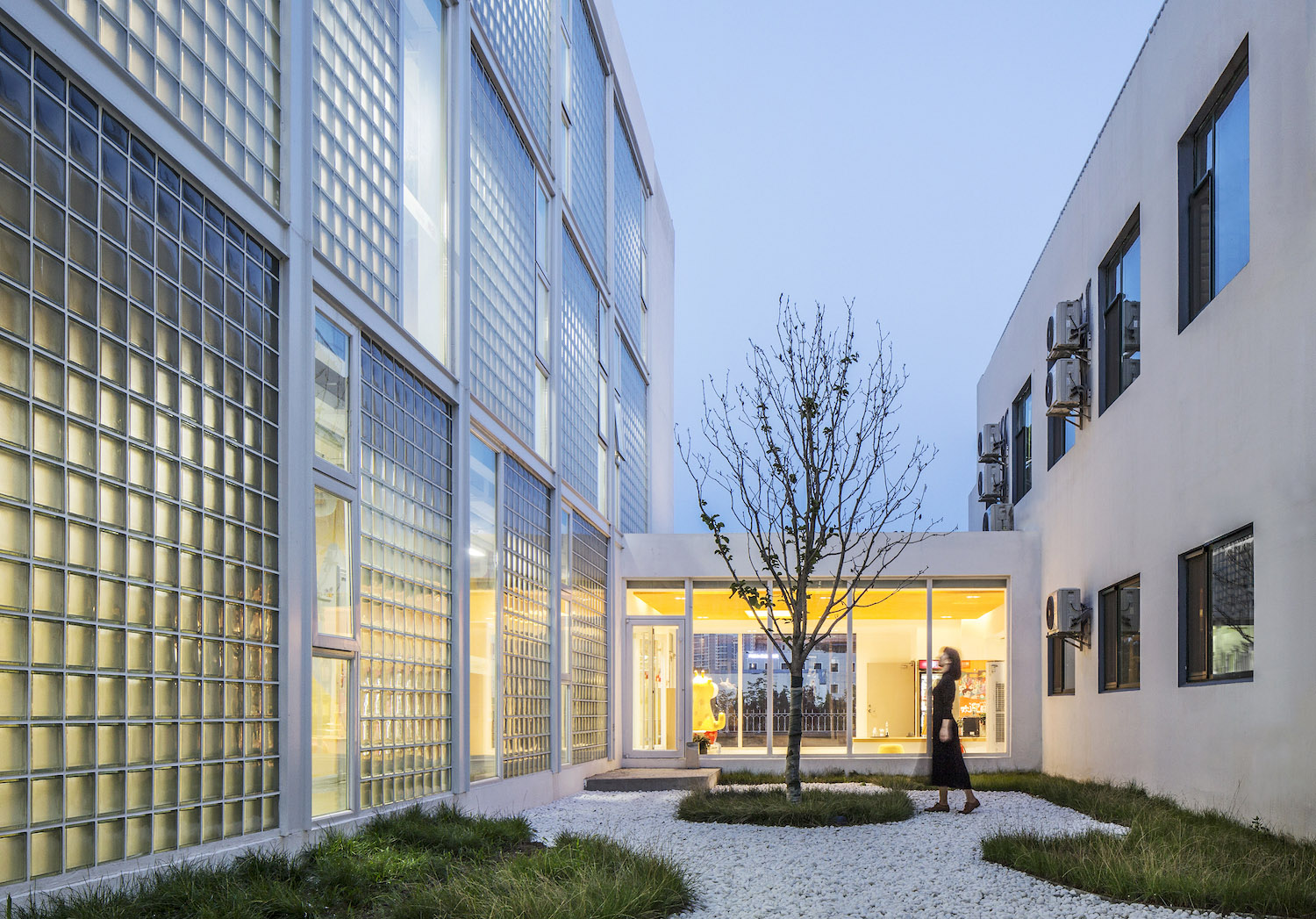yantai chunhui road port apartment china by mat office