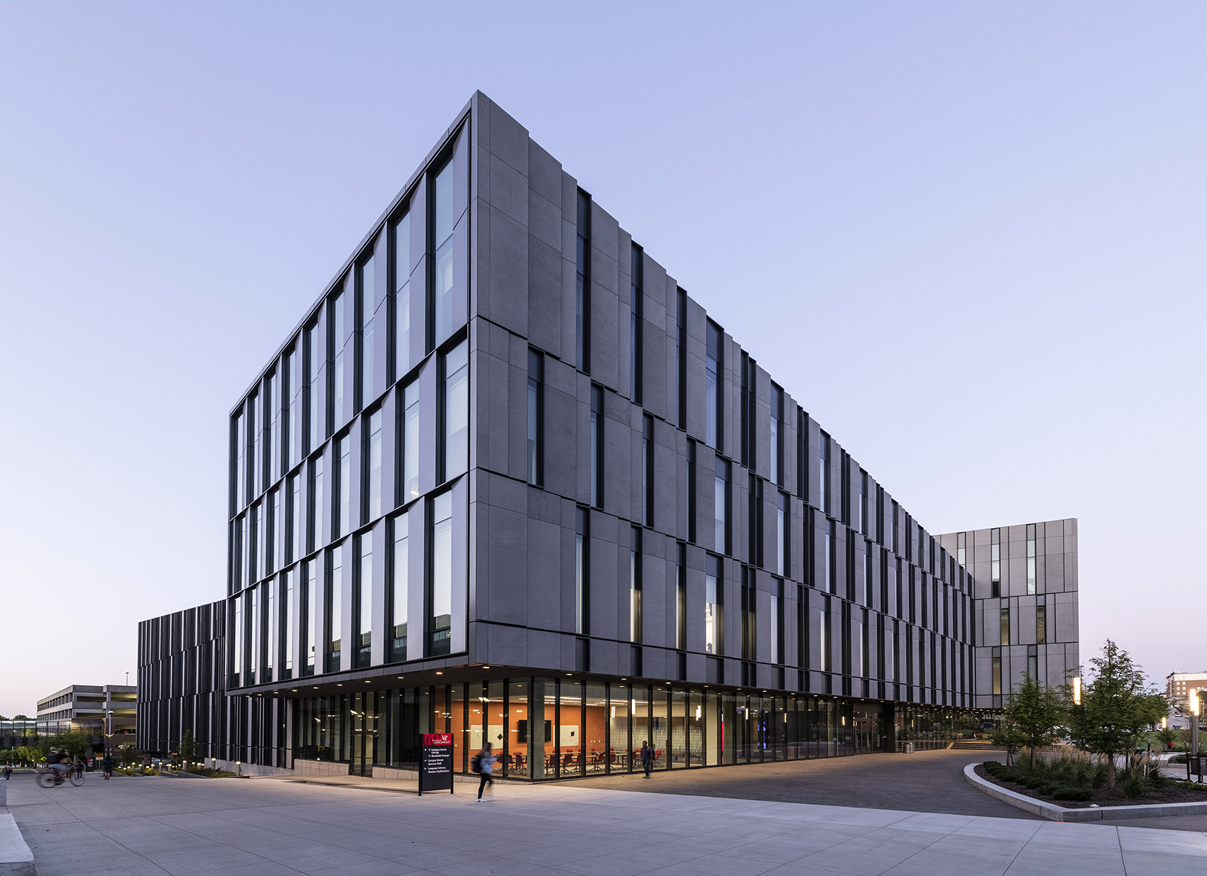 The University Of Cincinnati’s Business School By Henning Larsen - 谷德设计网