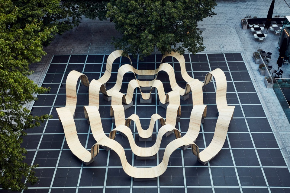 please be seated landmark project by paul cocksedge