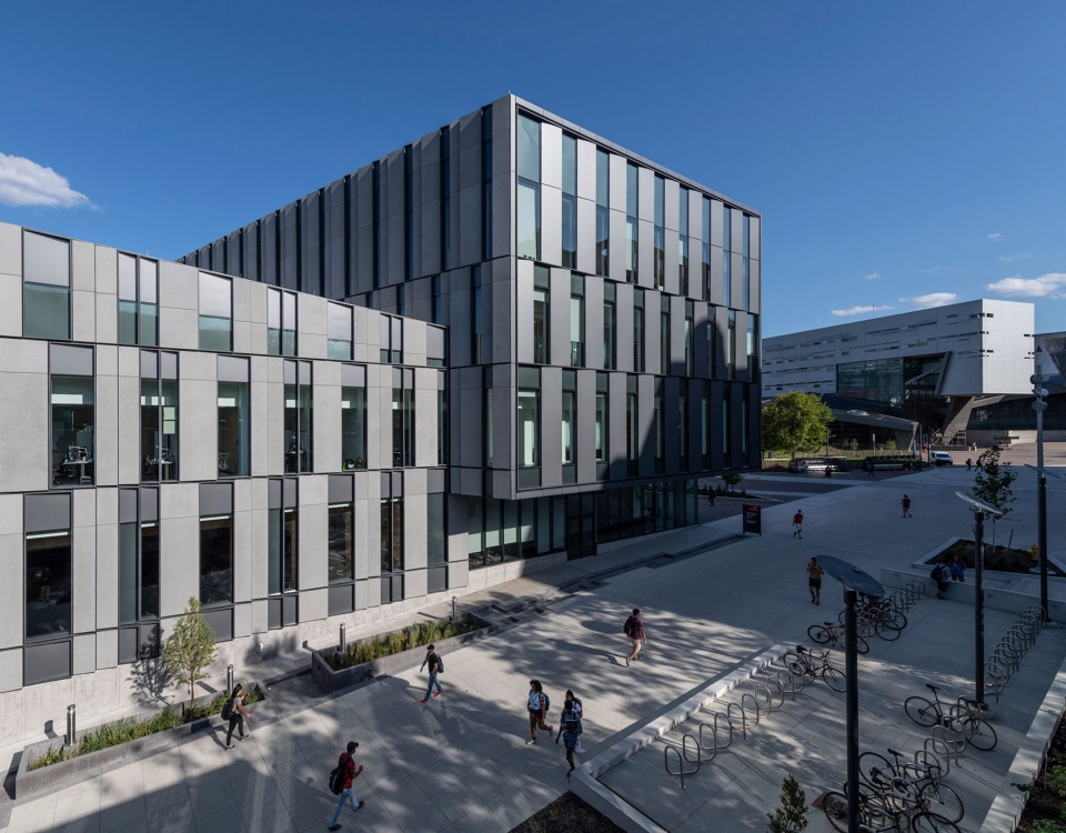 the university of cincinnatis business school by henning larsen