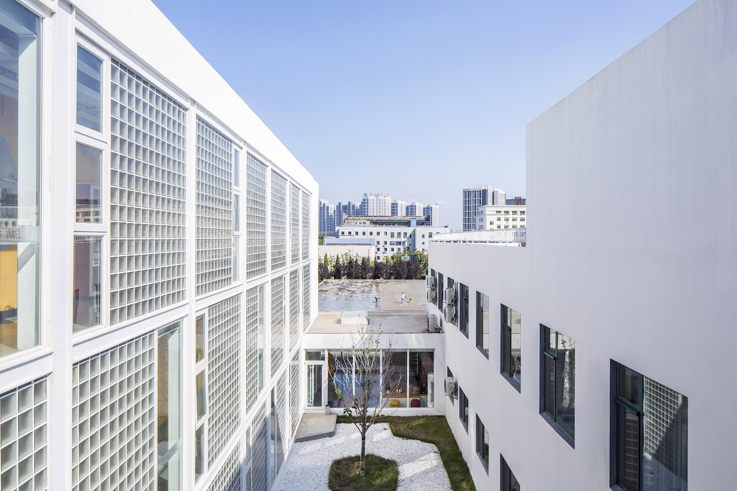 yantai chunhui road port apartment china by mat office