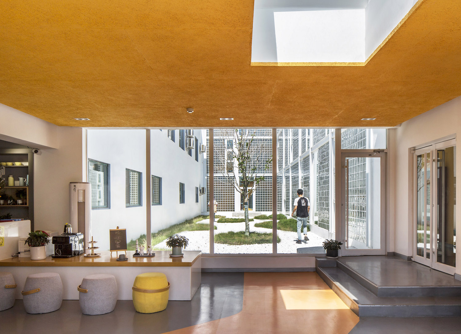 yantai chunhui road port apartment china by mat office