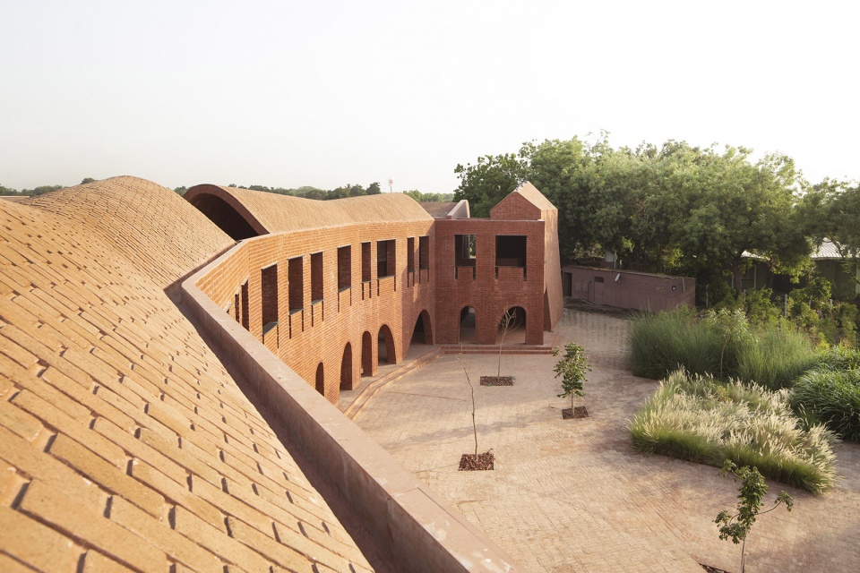 school of dancing arches by samira rathod design associates