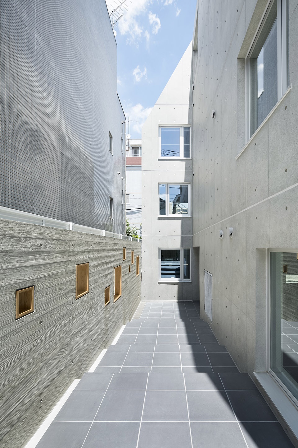 modelia brut kagurazaka by sasaki architecture ytro design institute