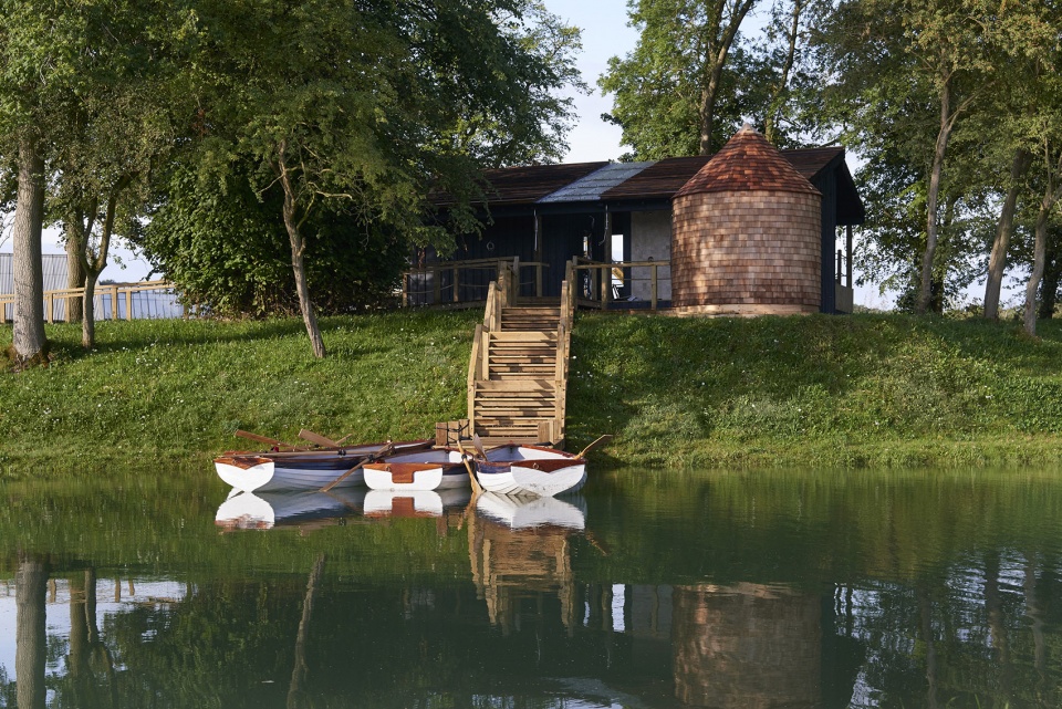 NEW SOHO FARMHOUSE IN OXFORDSHIRE by SOHO HOUSE DESIGN TEAM MICHAELIS BOYD