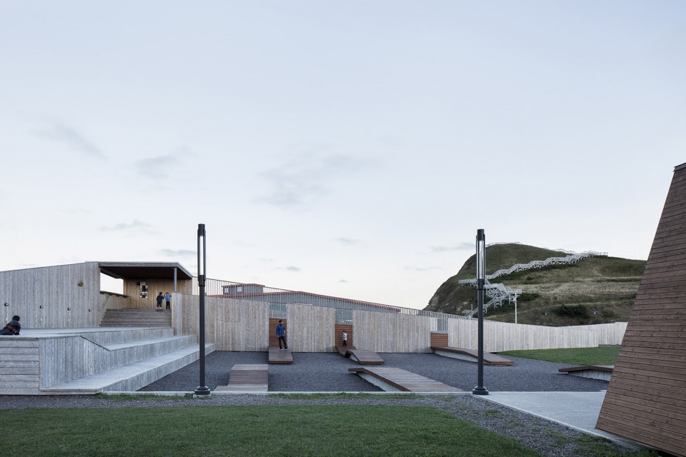 the place des gens de mer by bourgeois lechasseur architects