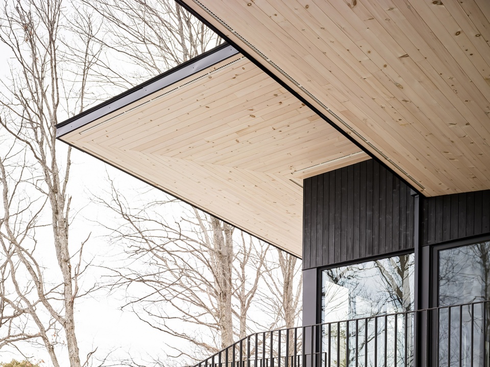 Lake Joseph Cottage by VFA Architecture Design