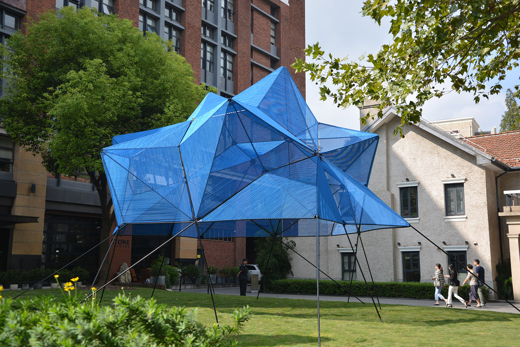 cobalt muffin艺术装置,上海 / atelier yokyok - 谷德设计网