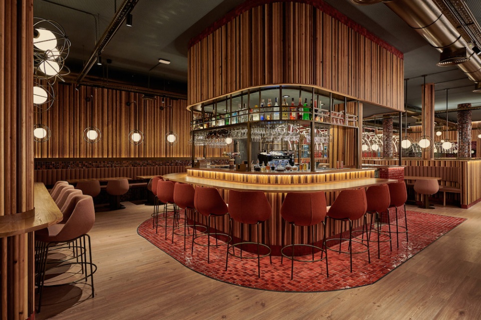 piurs first restaurant in valencia by masquespacio