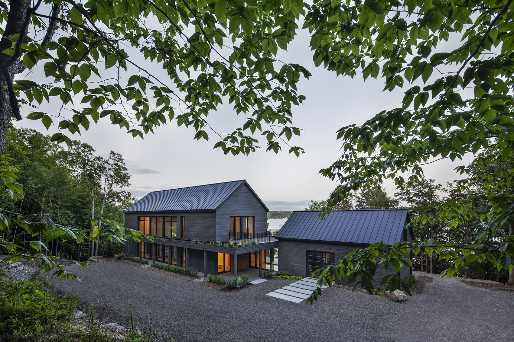 Cap StMartin House by Bourgeois Lechasseur architects 谷德设计网