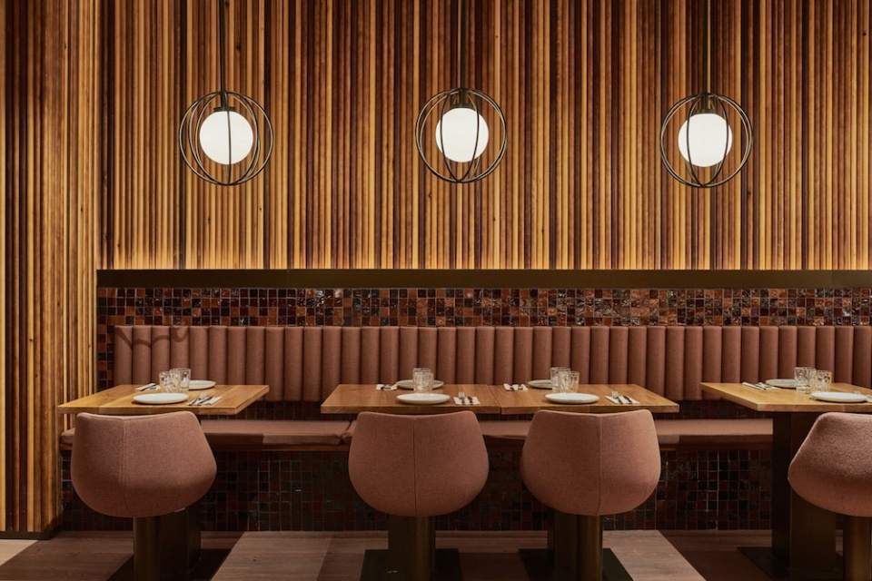 piurs first restaurant in valencia by masquespacio