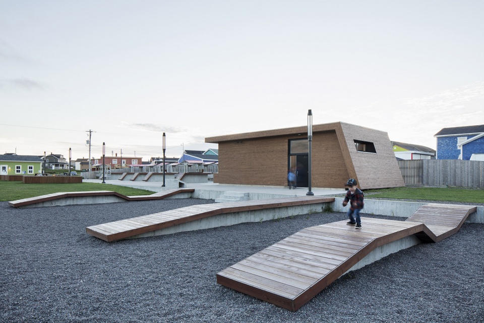 the place des gens de mer by bourgeois lechasseur architects