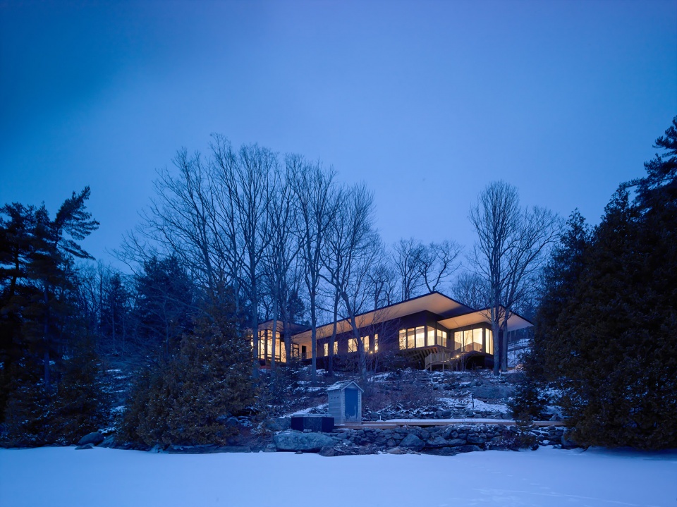 Lake Joseph Cottage by VFA Architecture Design