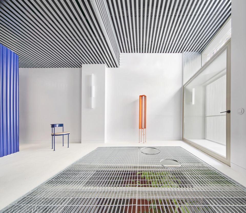 casa a12 by lucas y hernandez gil arquitectos