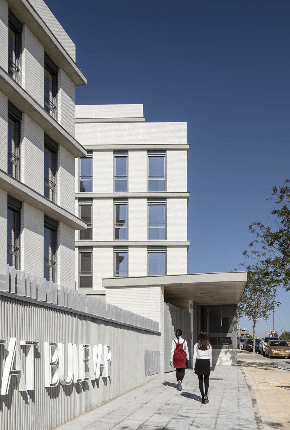 habitat boulevar 123 dwellings in mairena del aljarafe by gabriel verd arquitectos buro4 arquitectos slp