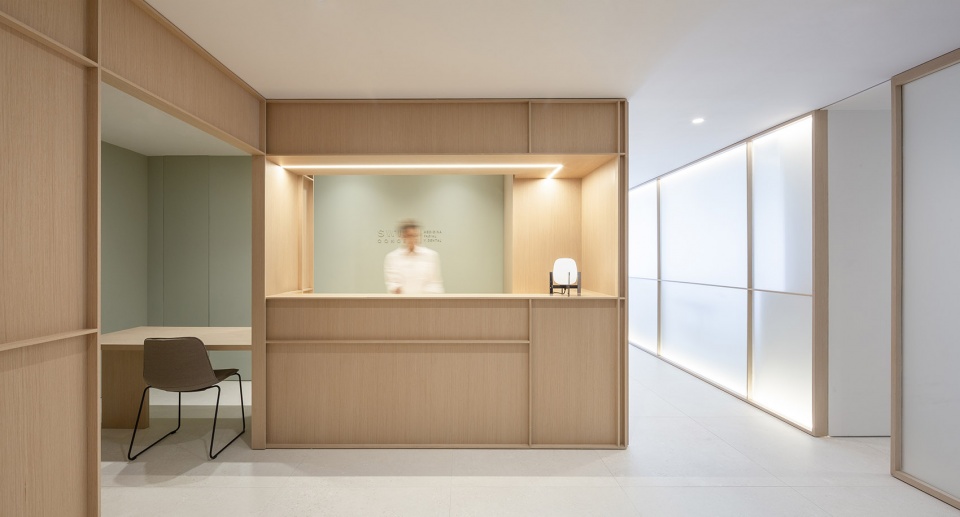 swiss concept clinic by francesc rife studio