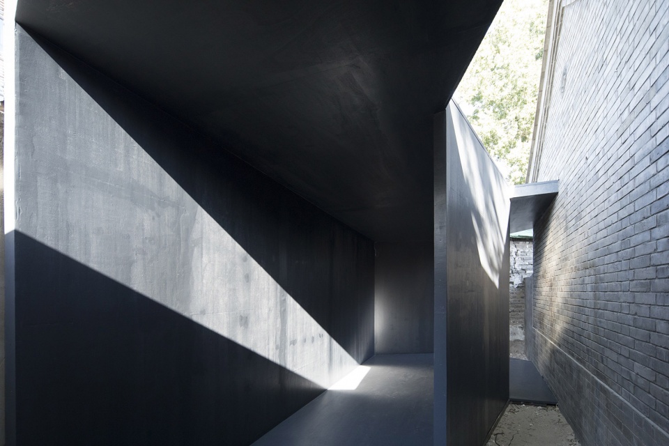 temporary exhibition pavilion at no 2 nanbanjie hutong china by bwao