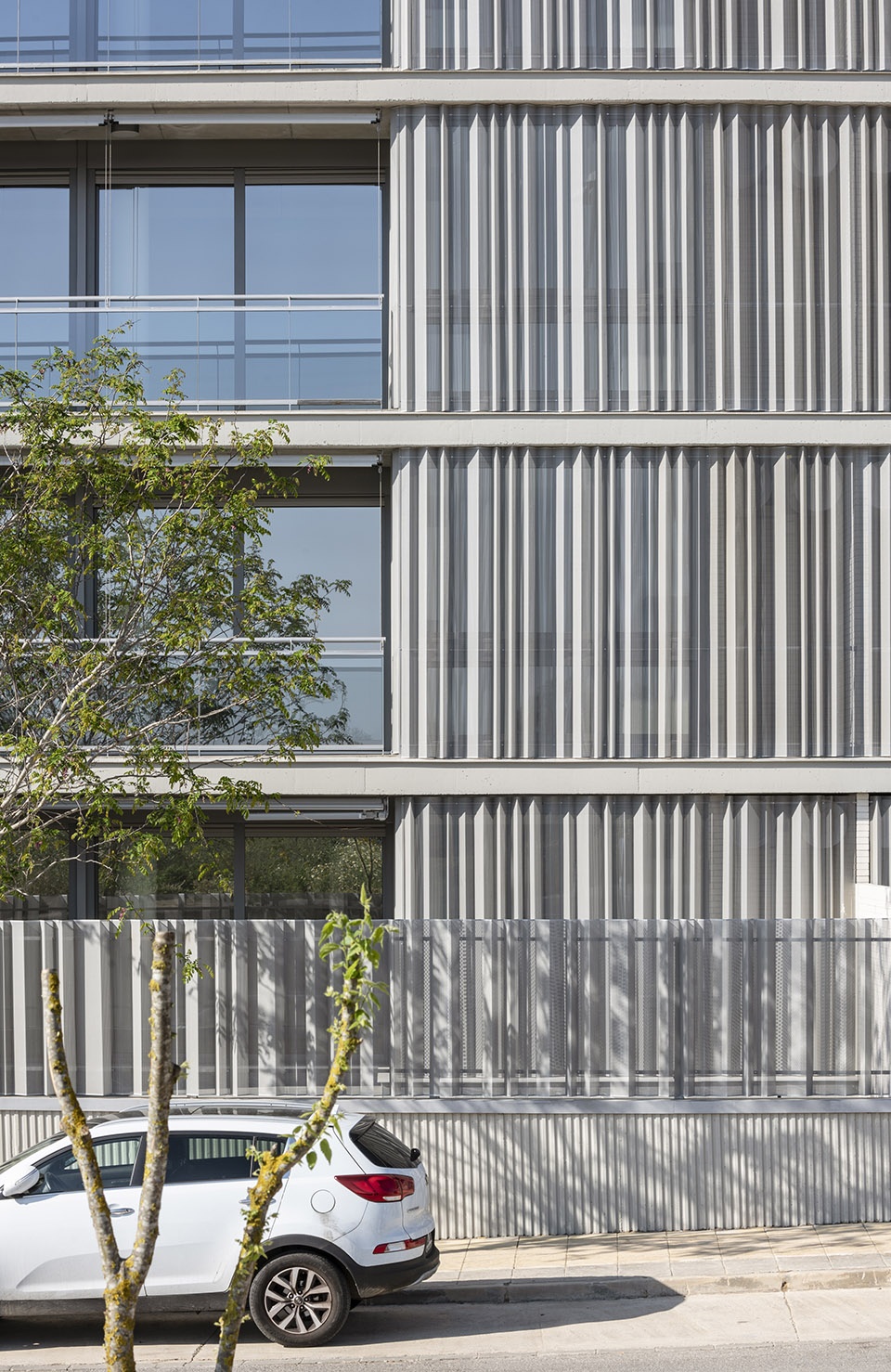 habitat boulevar 123 dwellings in mairena del aljarafe by gabriel verd arquitectos buro4 arquitectos slp