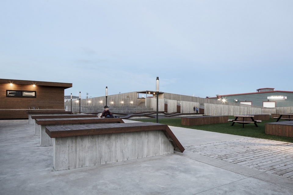 the place des gens de mer by bourgeois lechasseur architects