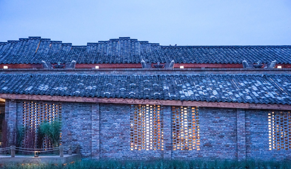 reconstruction design of the rural living room in oct southbank village china by zhushengxuan studio
