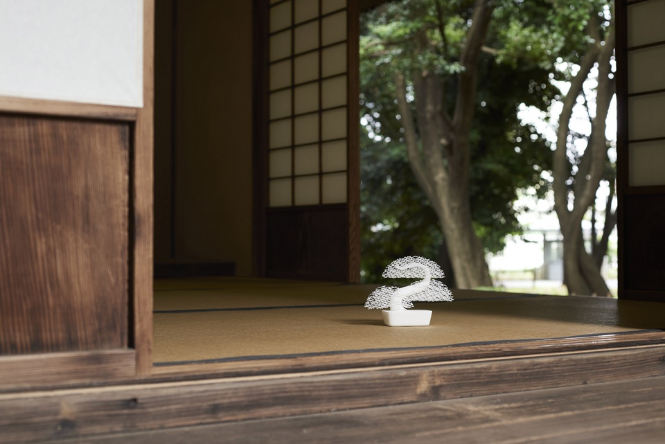 Grid bonsai by nendo