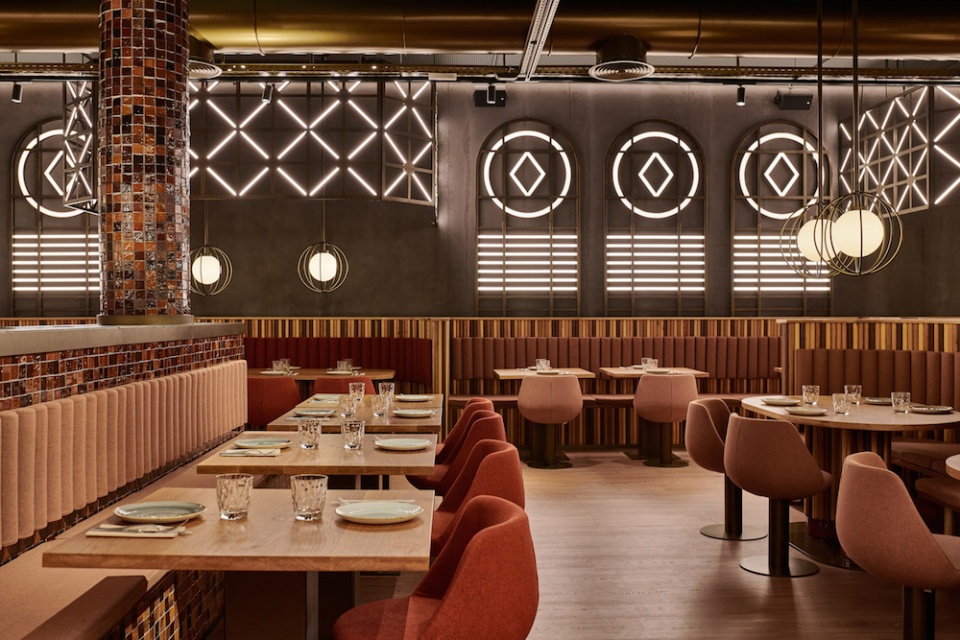 piurs first restaurant in valencia by masquespacio
