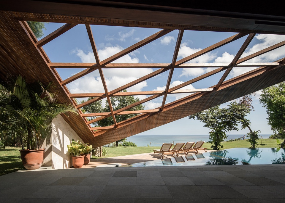 house carbon by alexis dornier