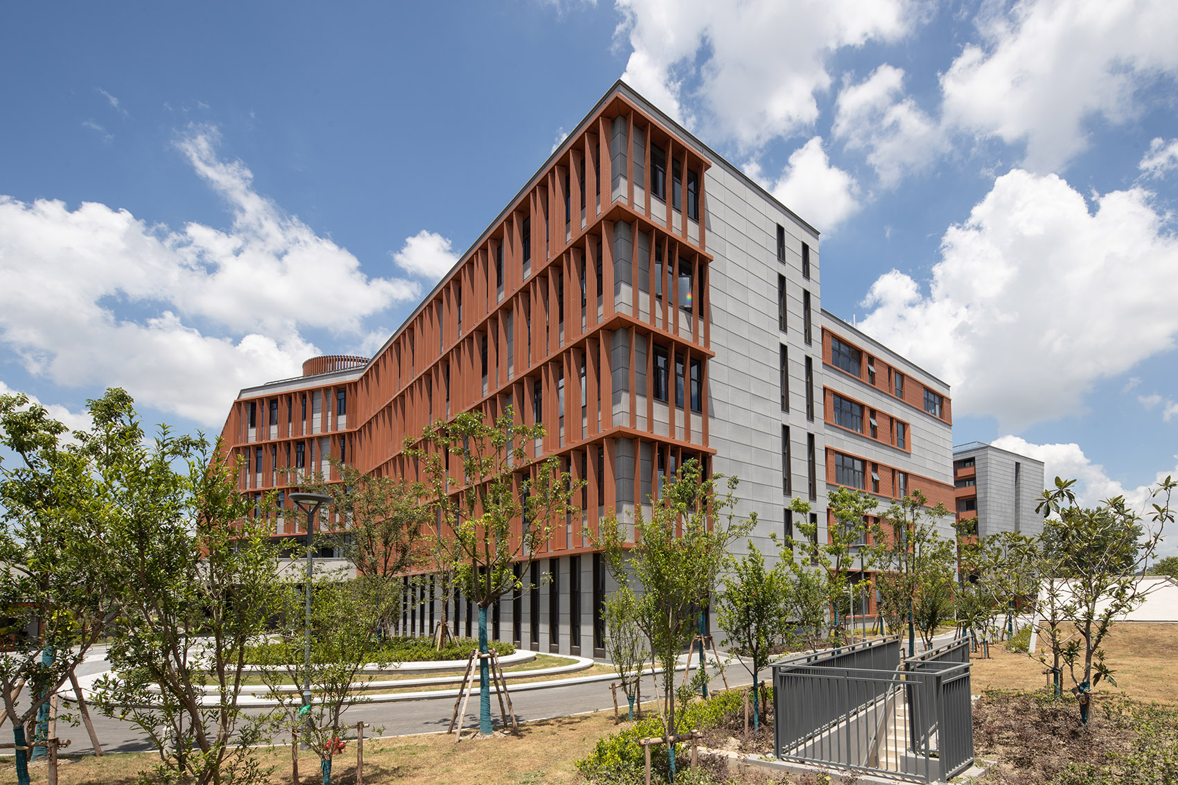 上海托马斯实验学校新建工程 / 同济大学建筑设计研究院