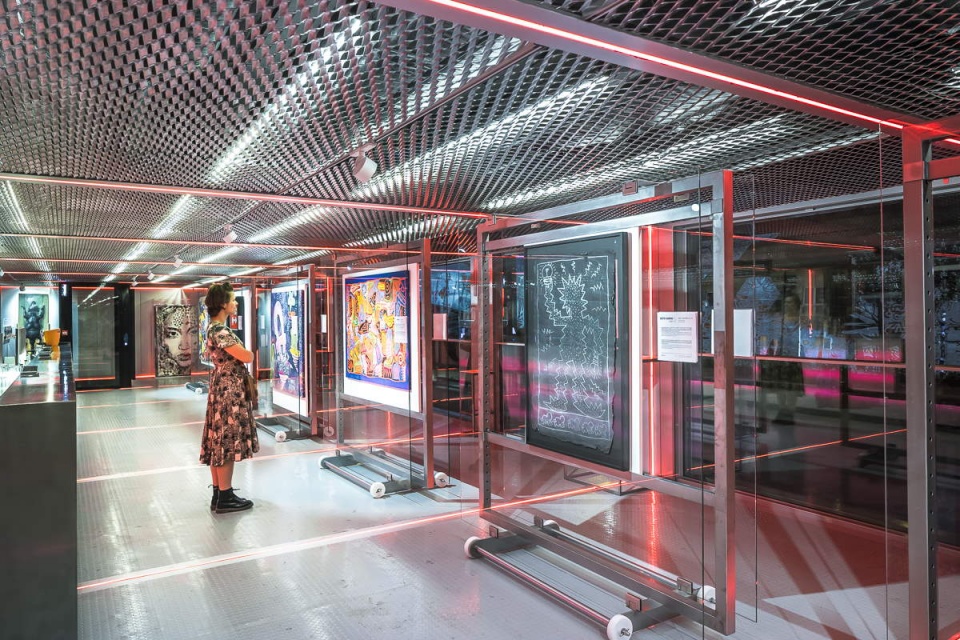 fluctuart urban art center by seine design