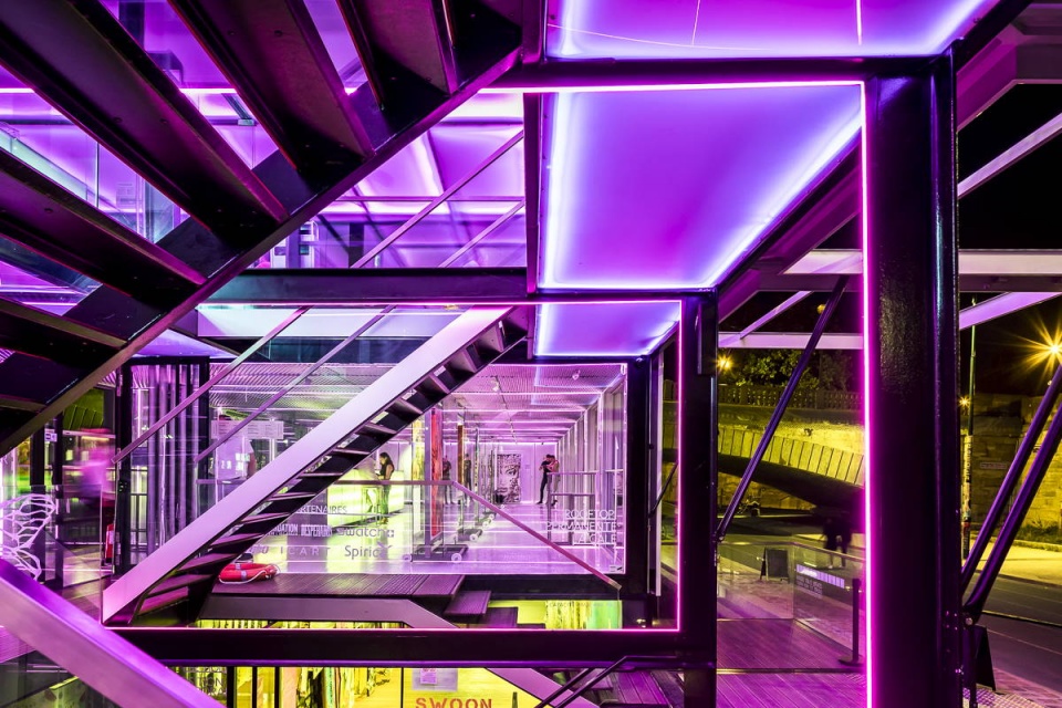 fluctuart urban art center by seine design