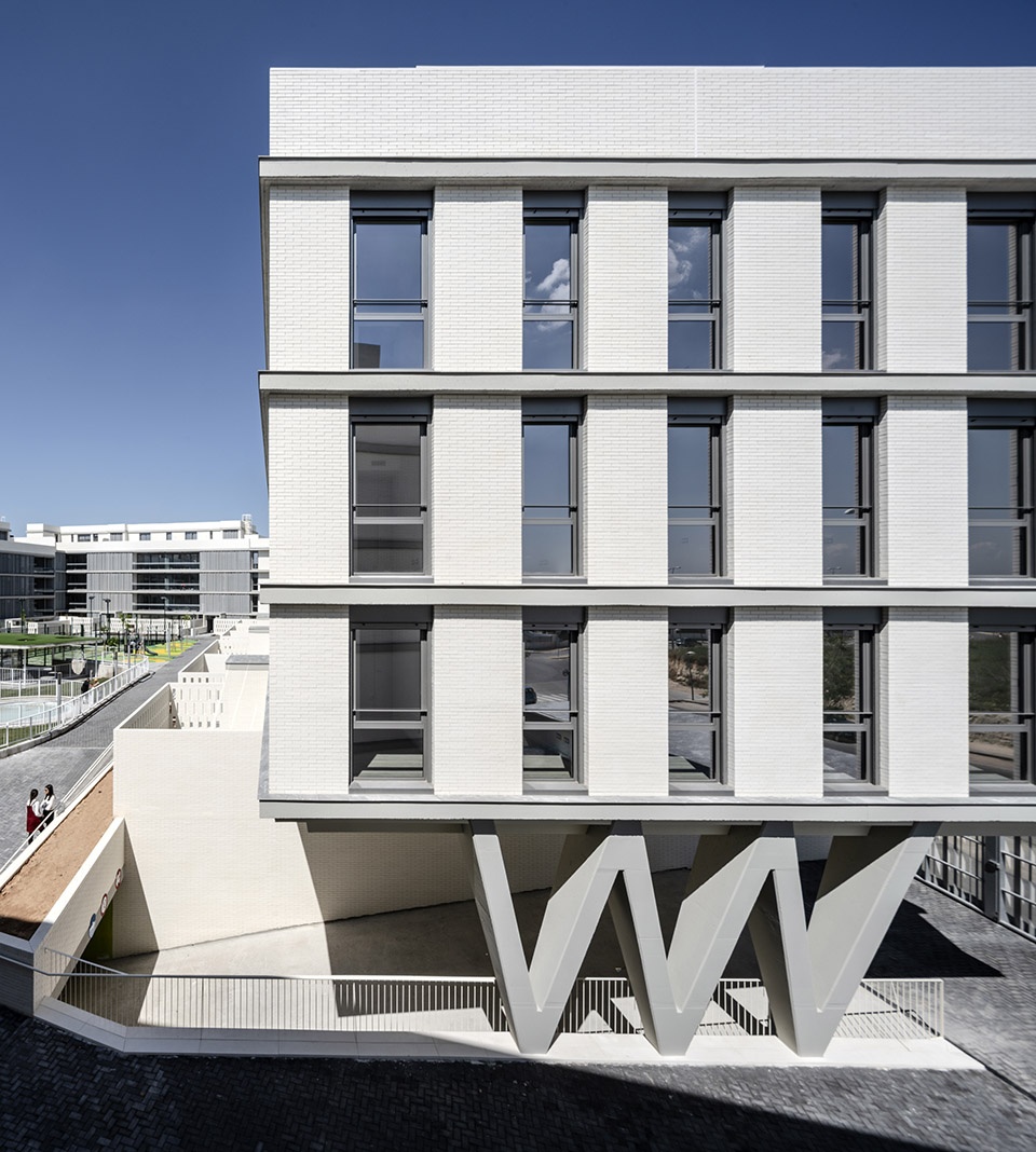 habitat boulevar 123 dwellings in mairena del aljarafe by gabriel verd arquitectos buro4 arquitectos slp