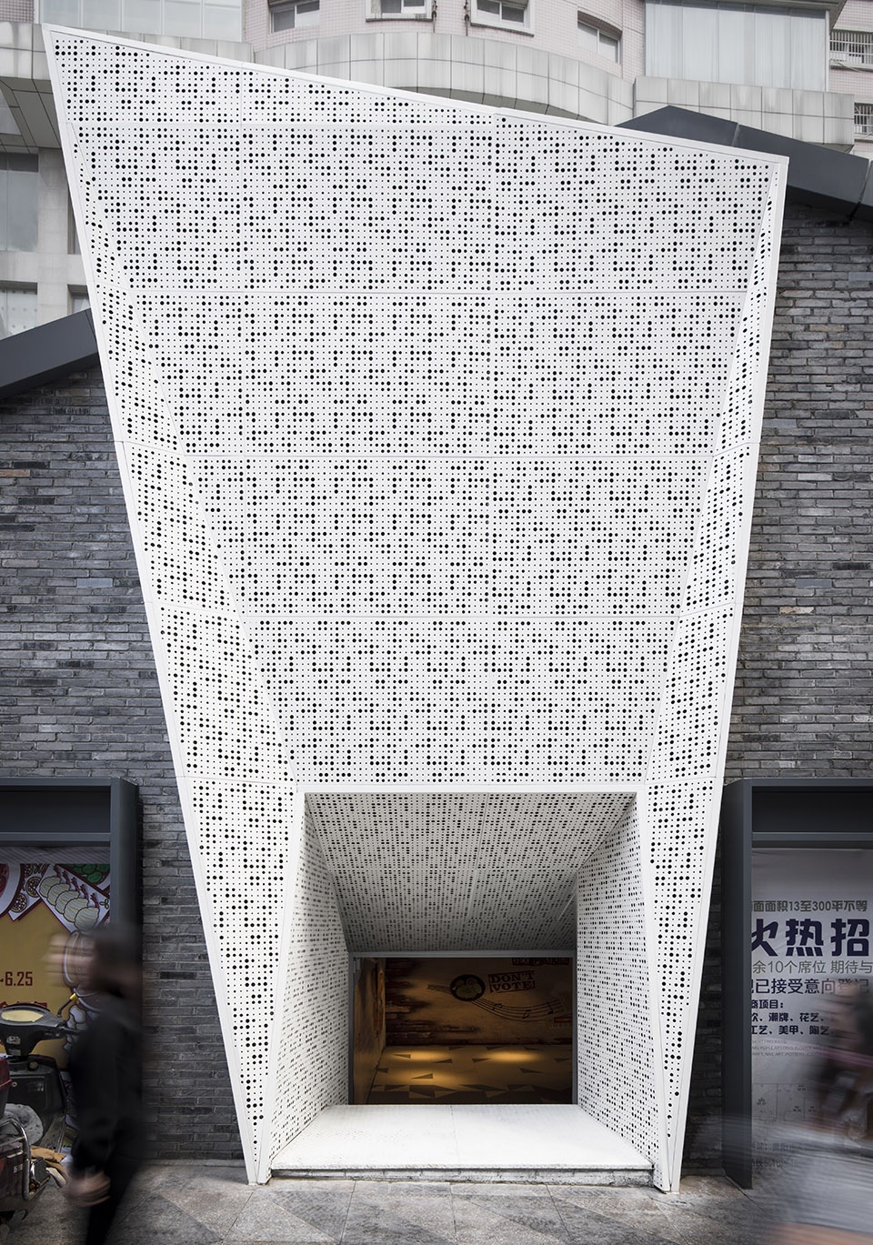 nanheng pedestrian street china by moon architects