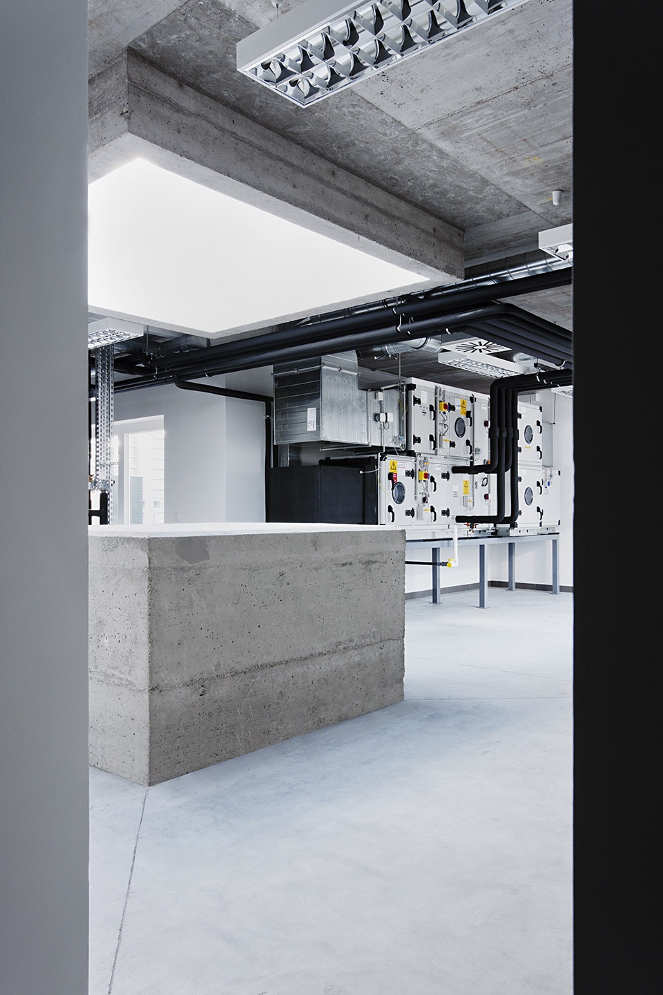 dem power engineering laboratory building by napur architect
