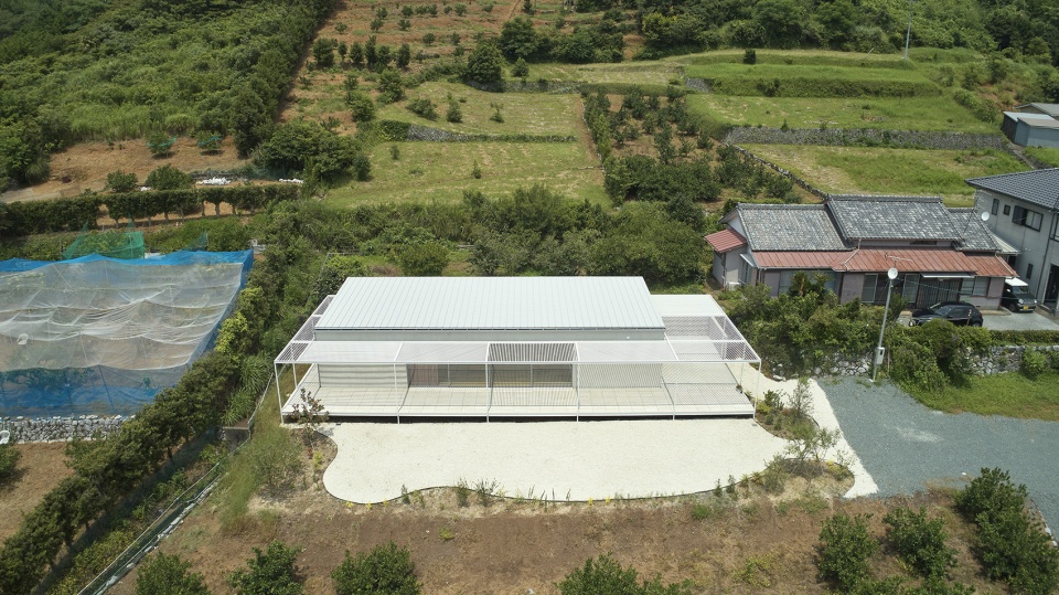 house in shiraiwa by 2id architects