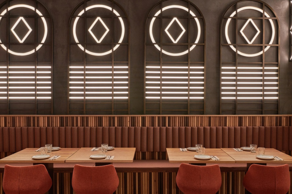 piurs first restaurant in valencia by masquespacio