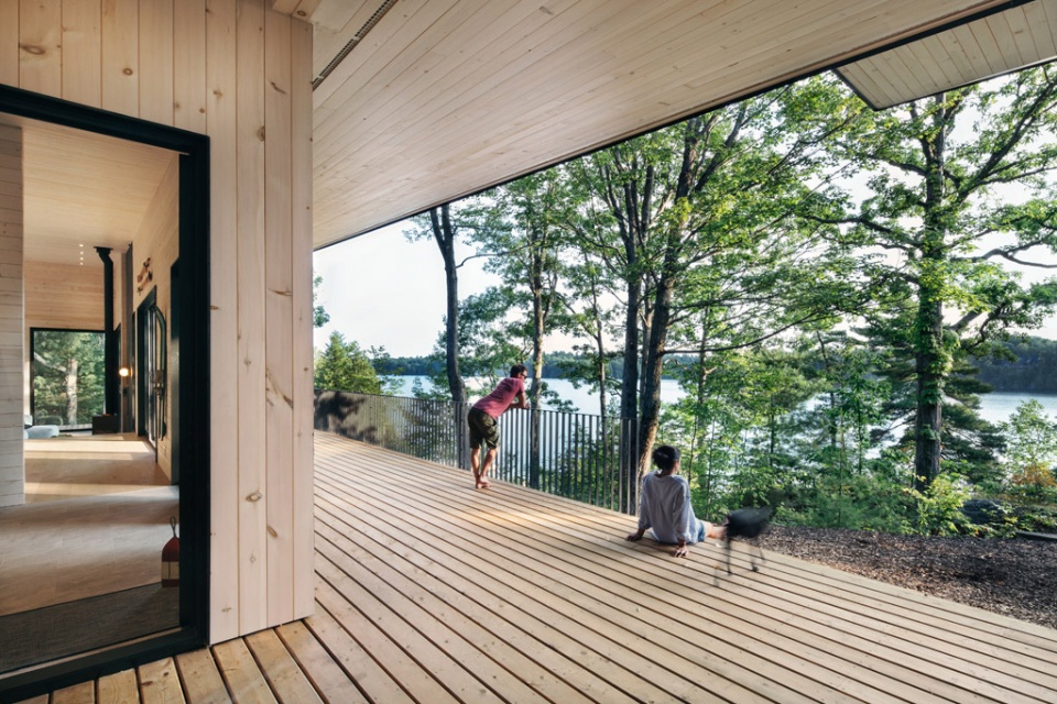 Lake Joseph Cottage by VFA Architecture Design