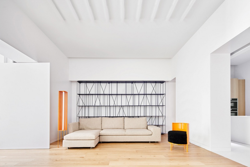 casa a12 by lucas y hernandez gil arquitectos