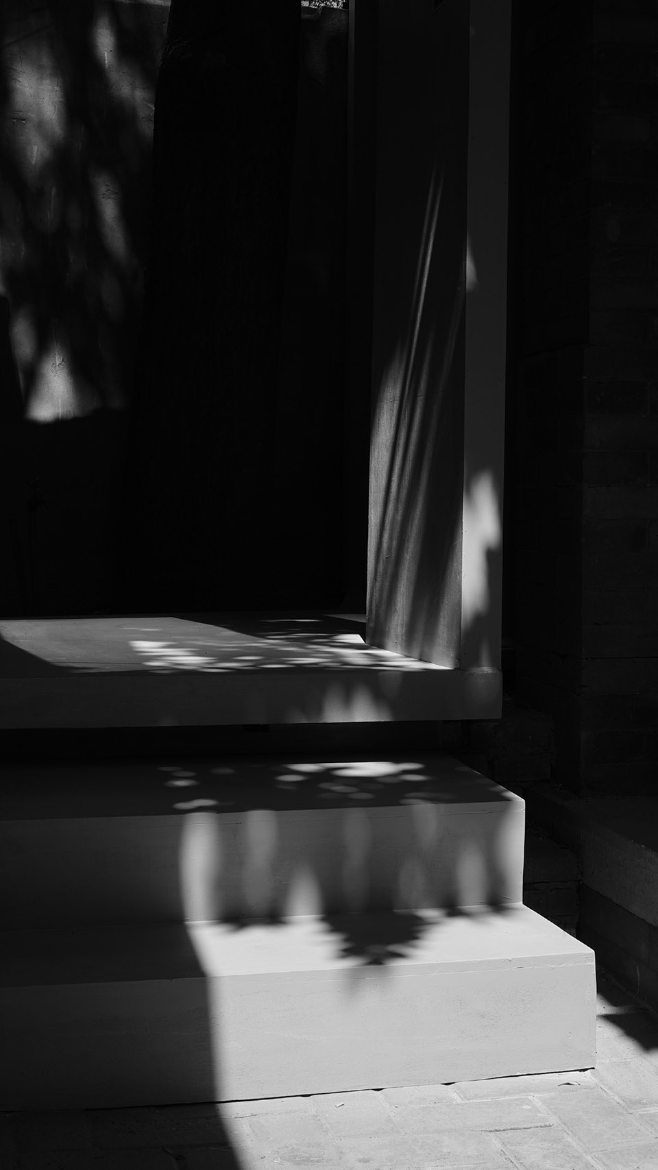 temporary exhibition pavilion at no 2 nanbanjie hutong china by bwao