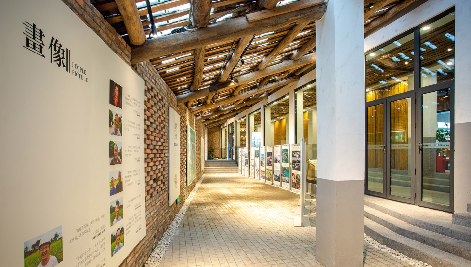 reconstruction design of the rural living room in oct southbank village china by zhushengxuan studio