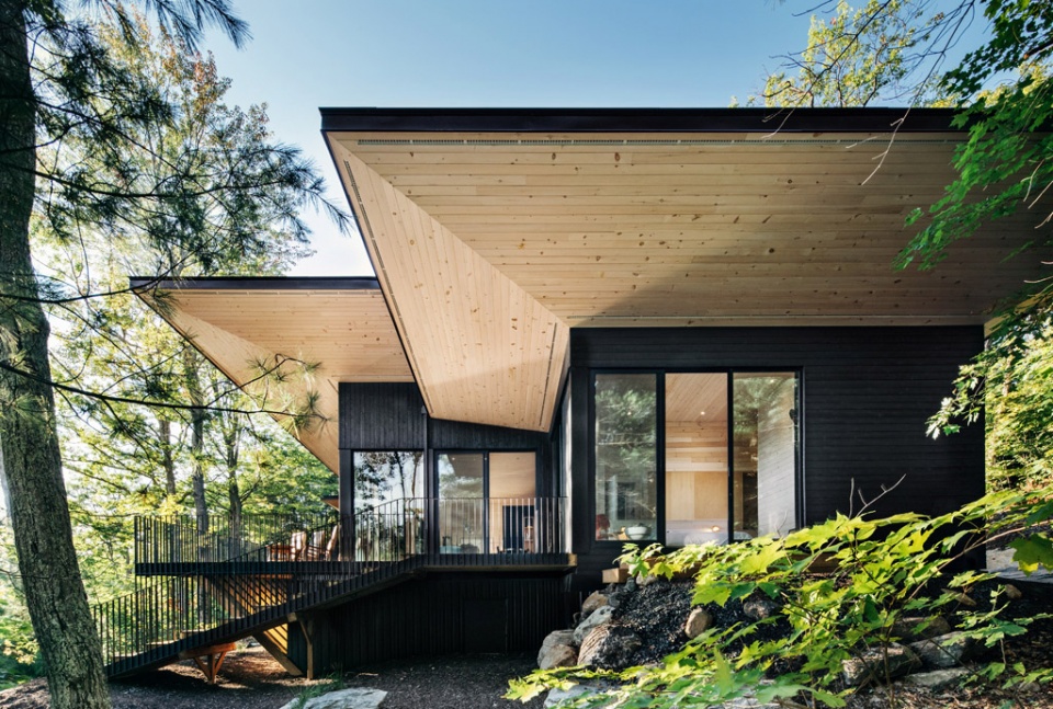 Lake Joseph Cottage by VFA Architecture Design
