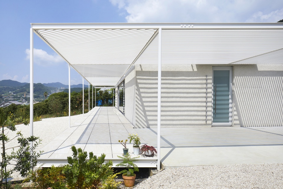 house in shiraiwa by 2id architects