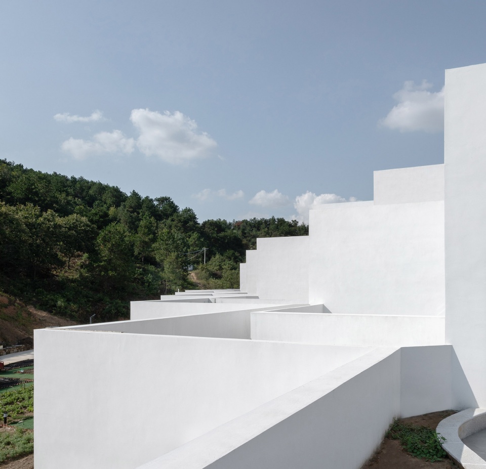 architectural design of the shenshan ridge integrated service center china by 3andwich design he wei studio