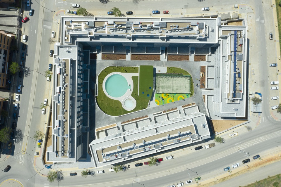 habitat boulevar 123 dwellings in mairena del aljarafe by gabriel verd arquitectos buro4 arquitectos slp
