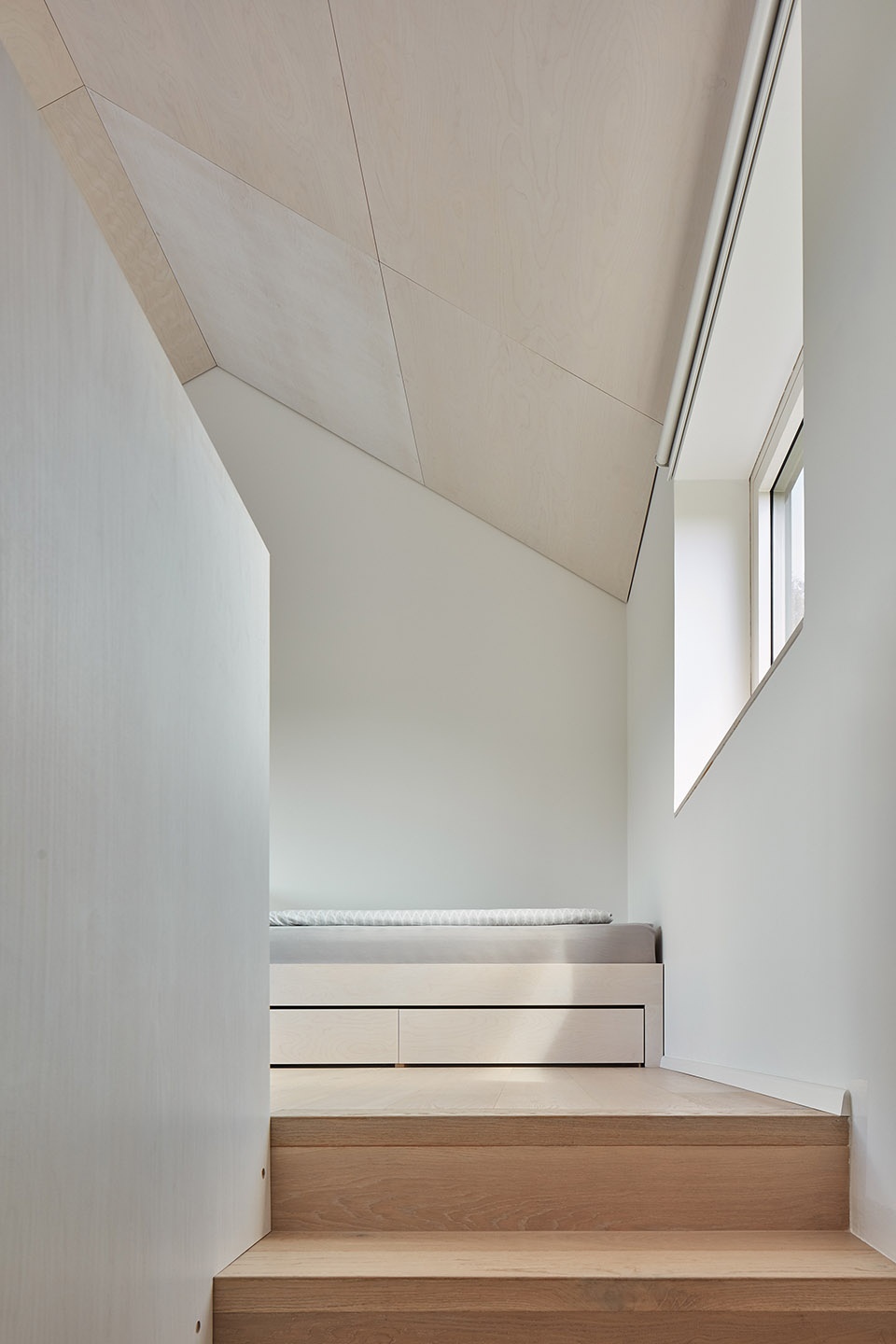 summer house by ddaann architects