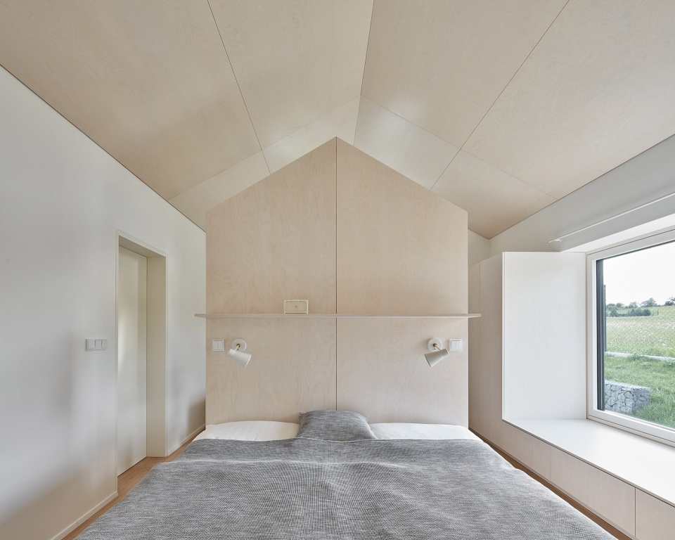 summer house by ddaann architects