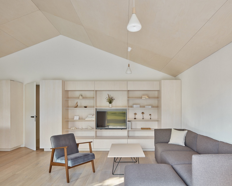 summer house by ddaann architects