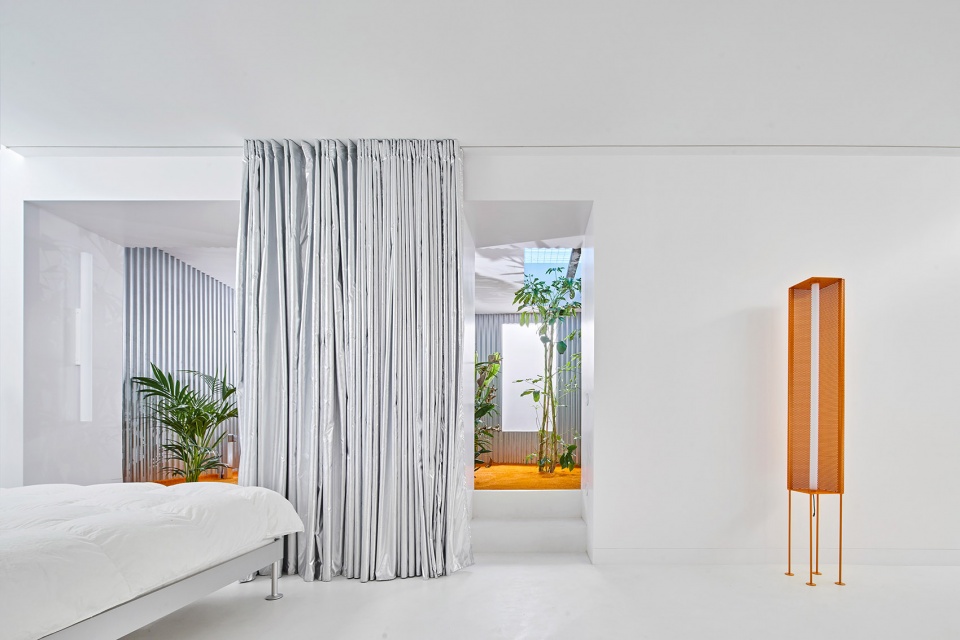 casa a12 by lucas y hernandez gil arquitectos