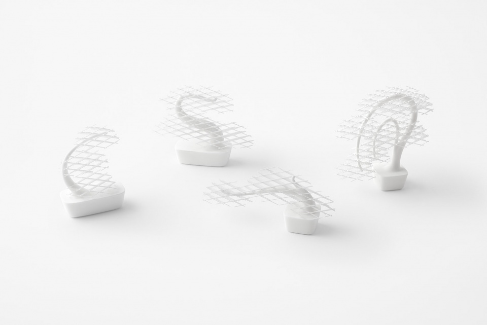 Grid bonsai by nendo