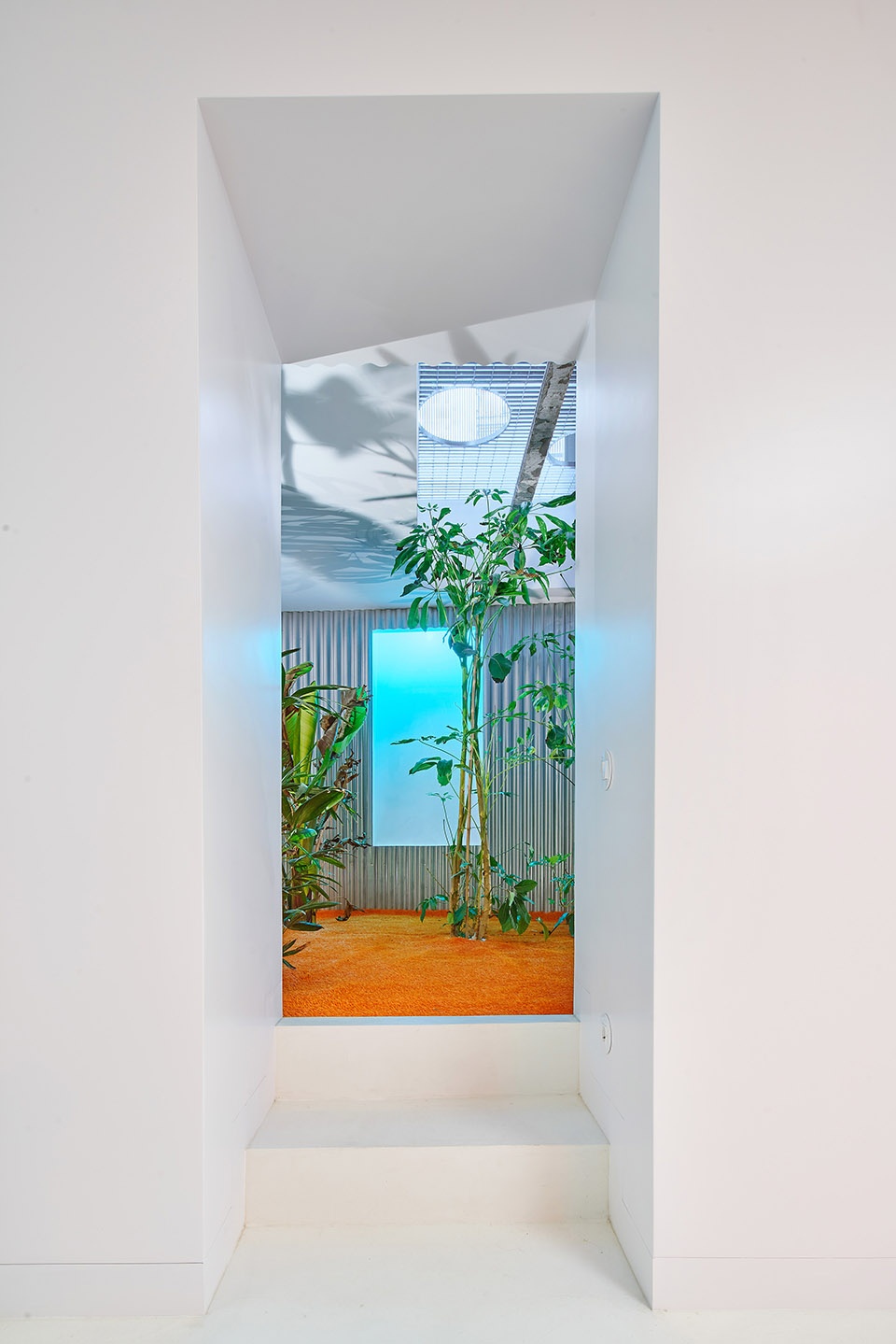 casa a12 by lucas y hernandez gil arquitectos