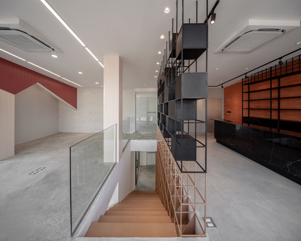 the renovation of sriwara office by fattstudio